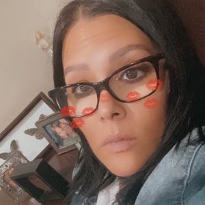 Meet your Posher, Eunice